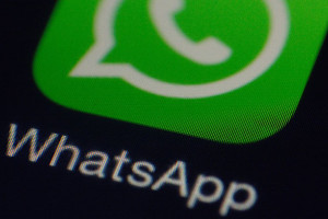 ‘Klantenservice via WhatsApp niet veilig’