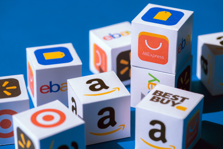 Logo's van online marktplaatsen Amazon en eBay