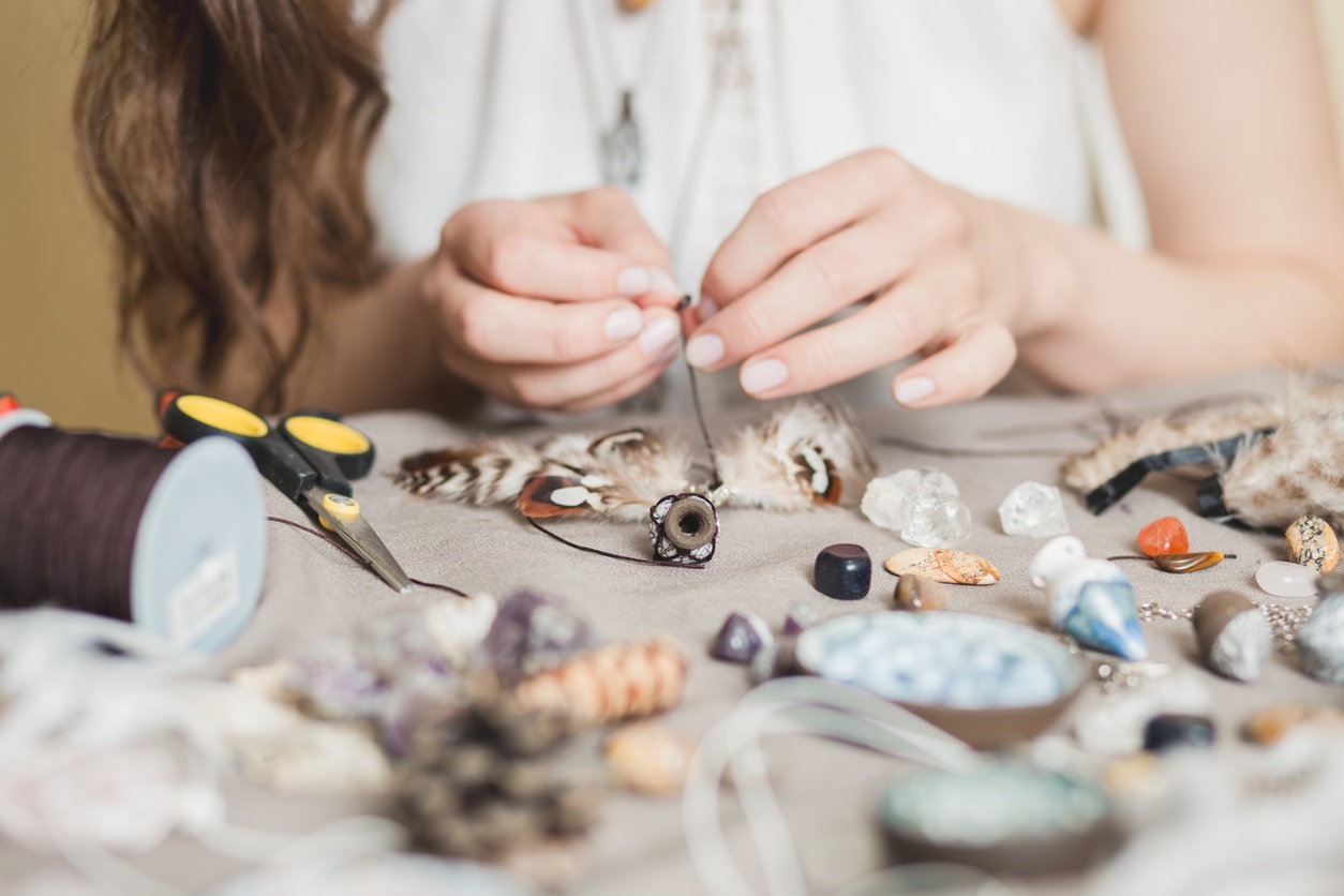 sieraden en andere eigen gemaakte spullen verkopen